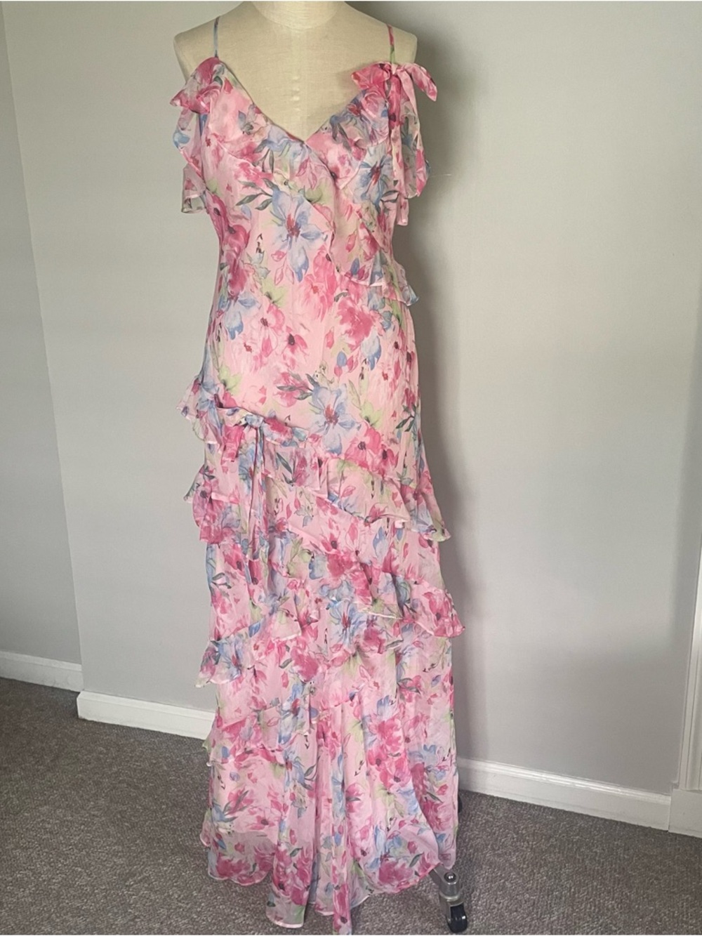Astr the Label pink floral spaghetti  strap maxi dress size XL